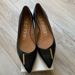 Calvin Klein genuine leather flat shoes